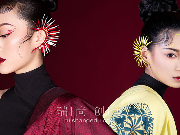 2021年快結(jié)束了，還有人不知道化妝師的工作內(nèi)容嗎？