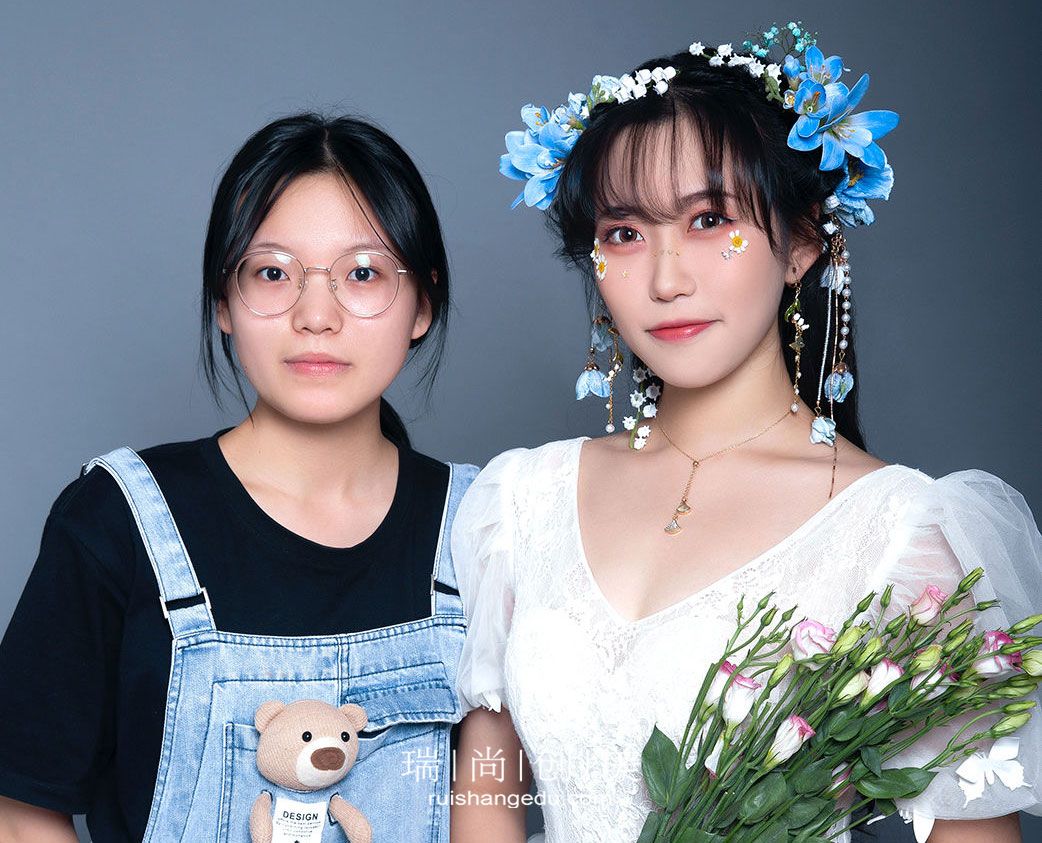 學(xué)化妝花很多學(xué)費(fèi)還是學(xué)不會(huì)？我來告訴你！