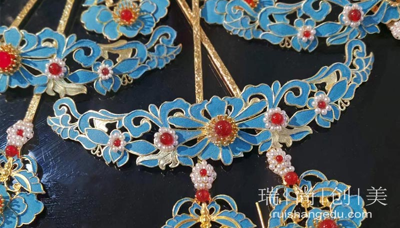 影視化妝師的就業(yè)方向，可不止是進(jìn)劇組