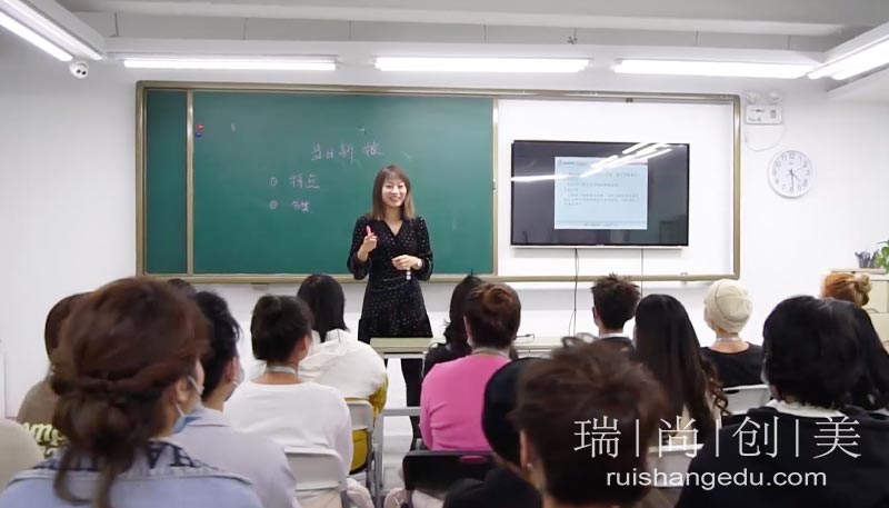 學(xué)影視化妝的那些顧慮，你有沒有被說中？