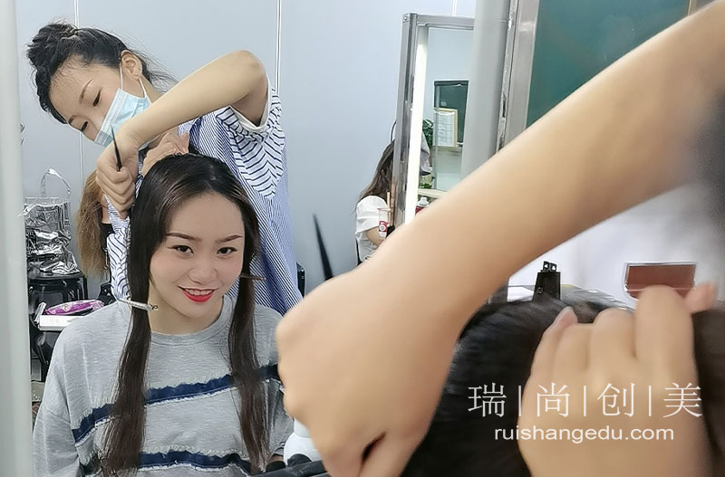 不開玩笑，真的有神仙工作，變美的同時還有工資拿！
