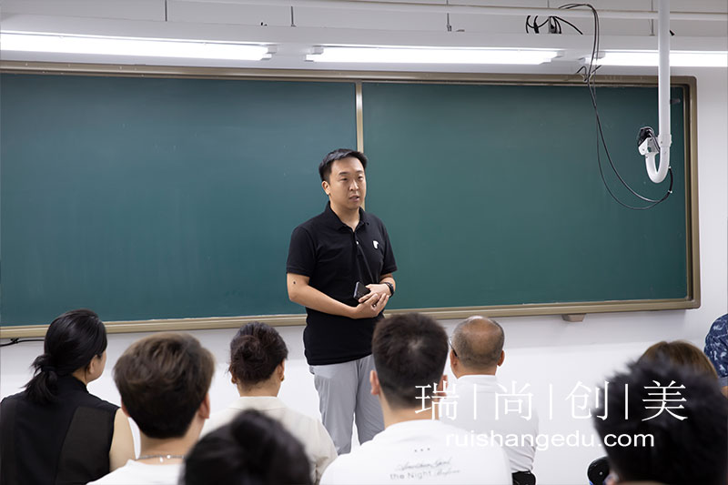 美業(yè)院校分享交流會(huì)“分享經(jīng)驗(yàn)拓思路 互學(xué)互鑒促提升”