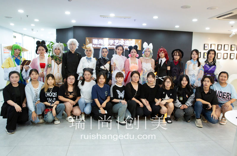 瑞尚創(chuàng)美 · 時(shí)尚班「cosplay」作品展(一)