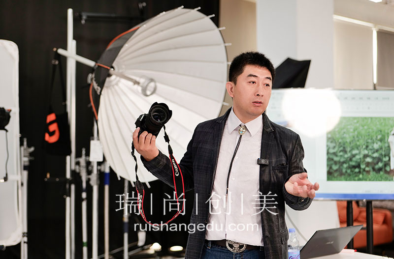 攝影師就業(yè)前景怎么樣？5個發(fā)展方向，專業(yè)攝影講師為你指路