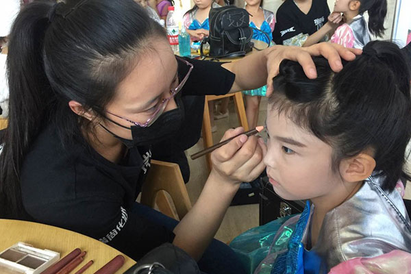 北京海淀區(qū)哪里有學(xué)化妝的地方值得女生去選擇