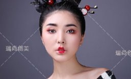 女人怎么學(xué)習(xí)化妝？可以在哪學(xué)化妝？