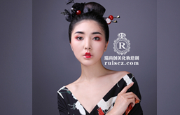 初學者怎么學習化妝?如何快速學會？