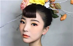 瑞尚創(chuàng)美化妝培訓(xùn)教你化妝“減齡”的化妝技巧！