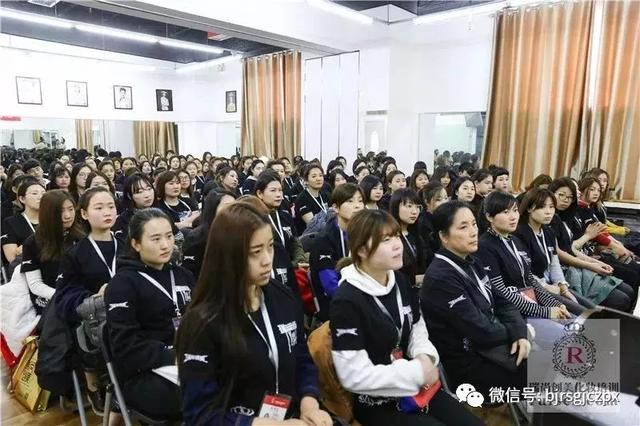 新生開學(xué)：讓平凡的人生，綻放新的光彩！