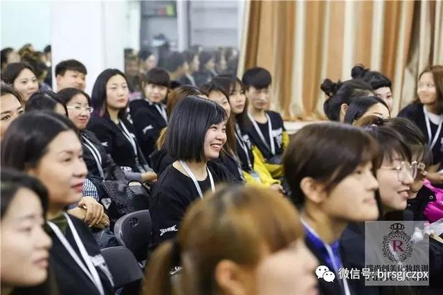新生開學(xué)：讓平凡的人生，綻放新的光彩！