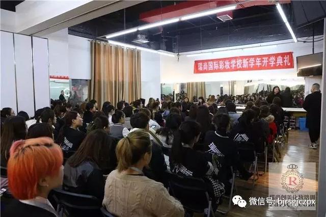 新生開學(xué)：讓平凡的人生，綻放新的光彩！