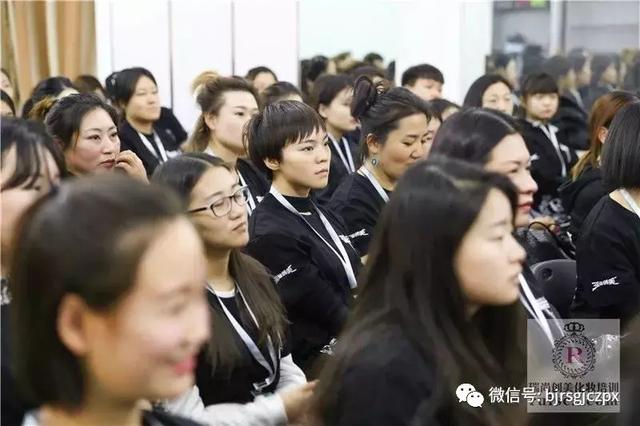 新生開學(xué)：讓平凡的人生，綻放新的光彩！