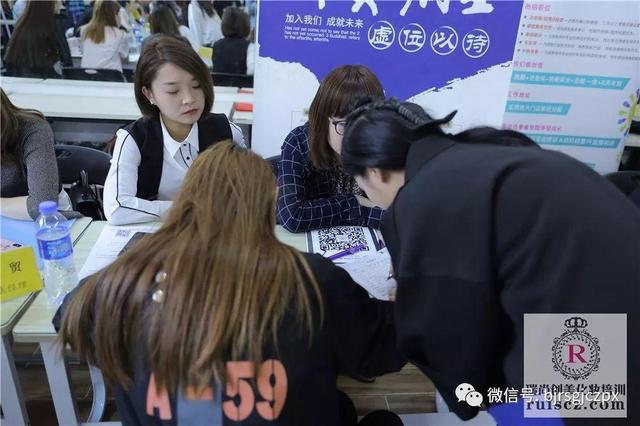 校招進(jìn)行時(shí)：百家校企合作，就業(yè)無憂！
