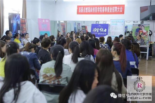 校招進(jìn)行時(shí)：百家校企合作，就業(yè)無憂！