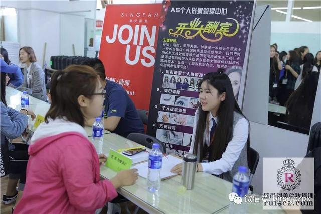 校招進(jìn)行時(shí)：百家校企合作，就業(yè)無憂！