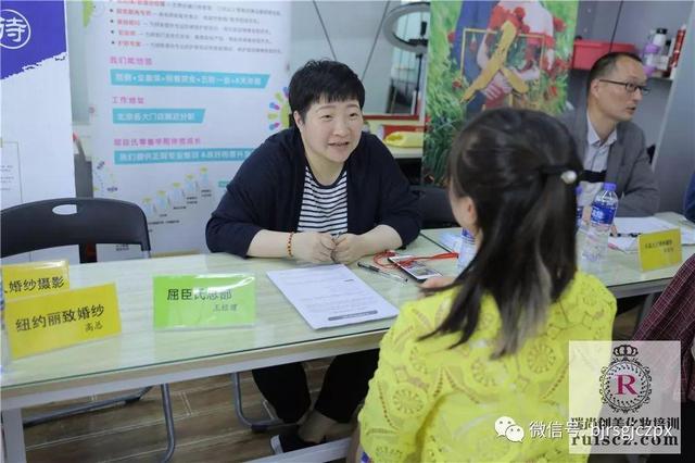 校招進(jìn)行時(shí)：百家校企合作，就業(yè)無憂！