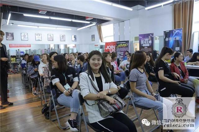 校招進(jìn)行時(shí)：百家校企合作，就業(yè)無憂！