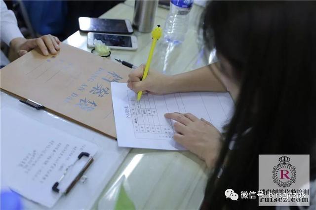 校招進(jìn)行時(shí)：百家校企合作，就業(yè)無憂！