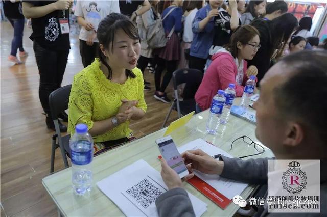 校招進(jìn)行時(shí)：百家校企合作，就業(yè)無憂！