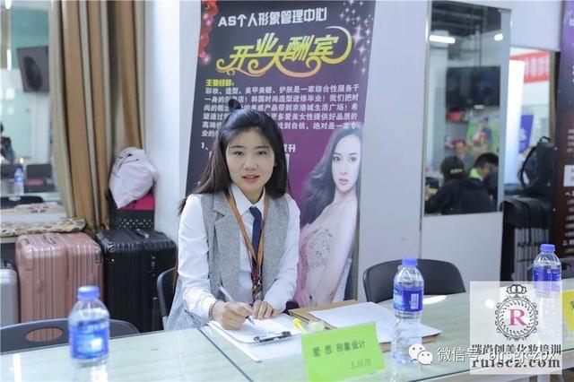 校招進(jìn)行時(shí)：百家校企合作，就業(yè)無憂！