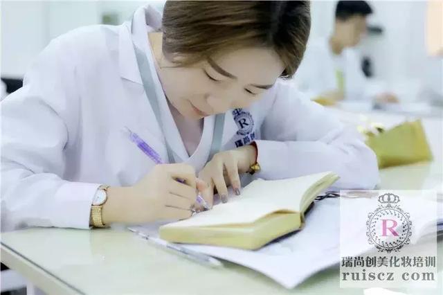越努力越幸運(yùn)，學(xué)出你的不一young！