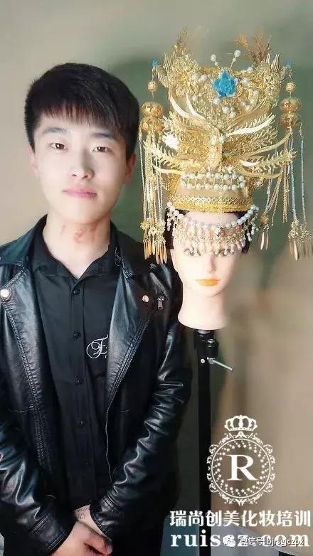 化妝師必備的高配手藝活兒，高端飾品制作