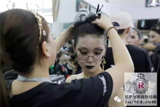 「月考預(yù)告」所謂捷徑，不過(guò)是踏實(shí)走好每一步！