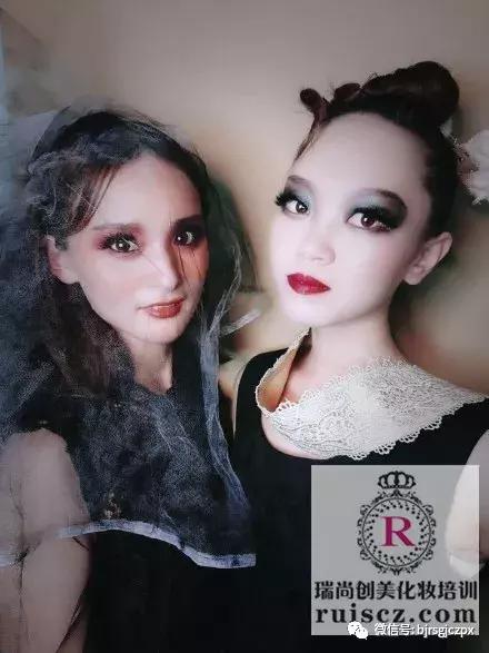 「學員月考」玩轉色彩：時尚&白紗，你pick哪個？