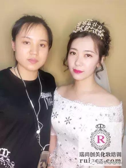 「學員月考」玩轉色彩：時尚&白紗，你pick哪個？