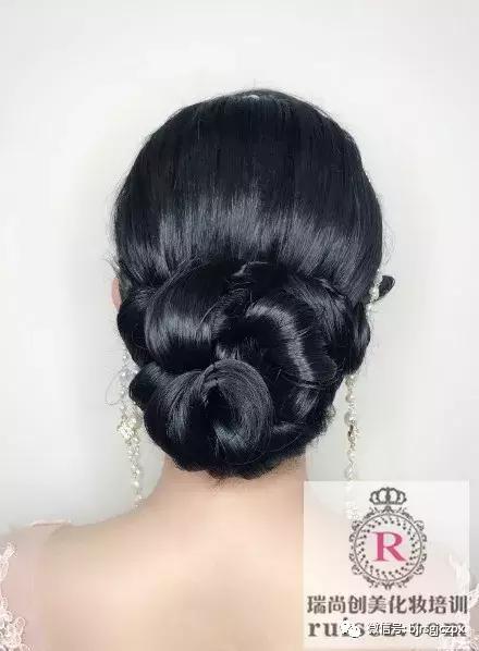 造型兩大點(diǎn)：發(fā)型or妝面，你是哪種技術(shù)的顏粉？