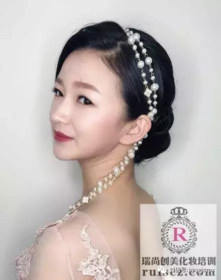 造型兩大點(diǎn)：發(fā)型or妝面，你是哪種技術(shù)的顏粉？