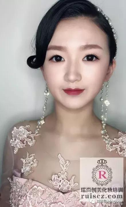造型兩大點(diǎn)：發(fā)型or妝面，你是哪種技術(shù)的顏粉？