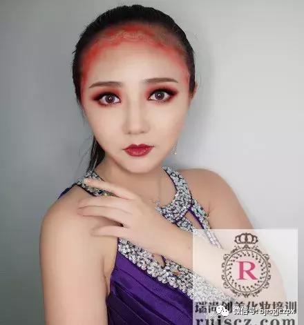 造型兩大點(diǎn)：發(fā)型or妝面，你是哪種技術(shù)的顏粉？
