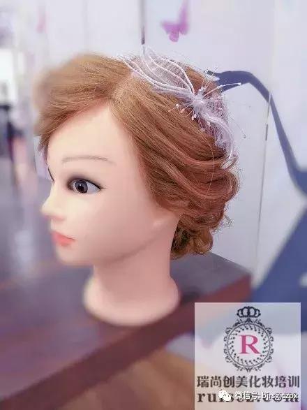 造型兩大點(diǎn)：發(fā)型or妝面，你是哪種技術(shù)的顏粉？