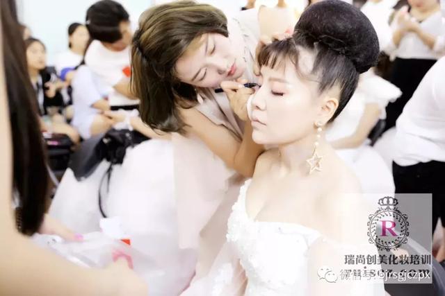 官方發(fā)糖｜“校園杯”新娘大賽，您的花絮到了，請查收！