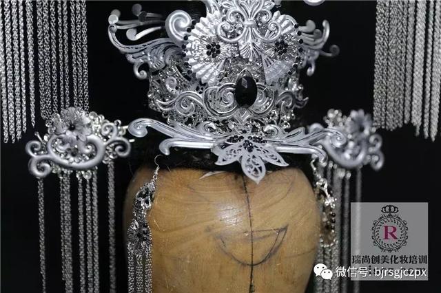 化妝師提升段位的大招，直接又簡單！