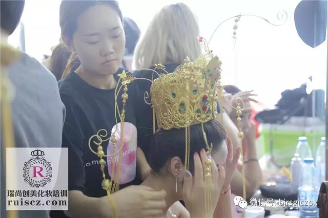 化妝師提升段位的大招，直接又簡單！