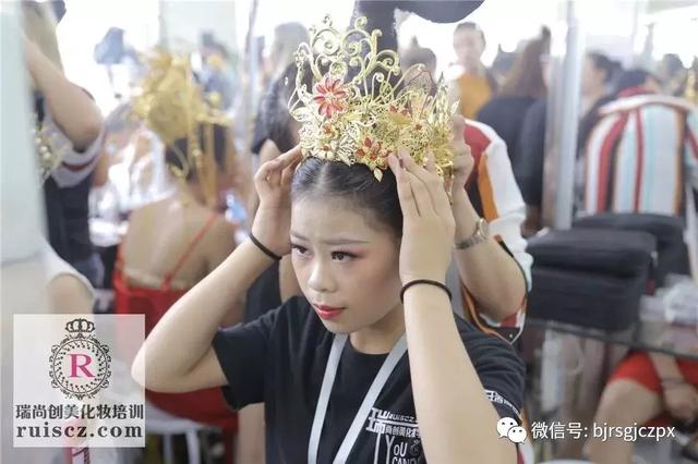 化妝師提升段位的大招，直接又簡單！