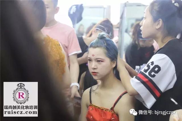 化妝師提升段位的大招，直接又簡單！