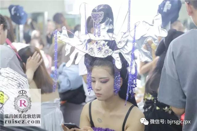 化妝師提升段位的大招，直接又簡單！