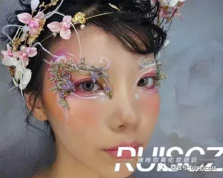 創(chuàng)意新娘｜玩轉(zhuǎn)夏日色彩，選對主題你就是焦點~