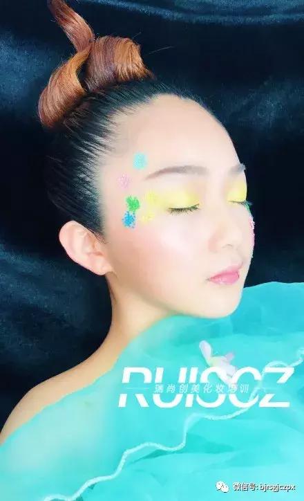 創(chuàng)意新娘｜玩轉(zhuǎn)夏日色彩，選對主題你就是焦點~
