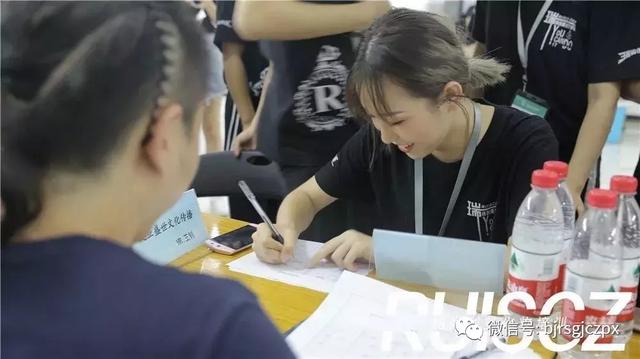 校園招聘會，在實(shí)踐中與面試官“博弈”！