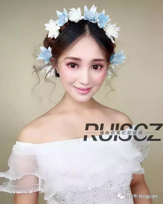 仙仙美美的花嫁新娘，甜美妝面新感覺(jué)！