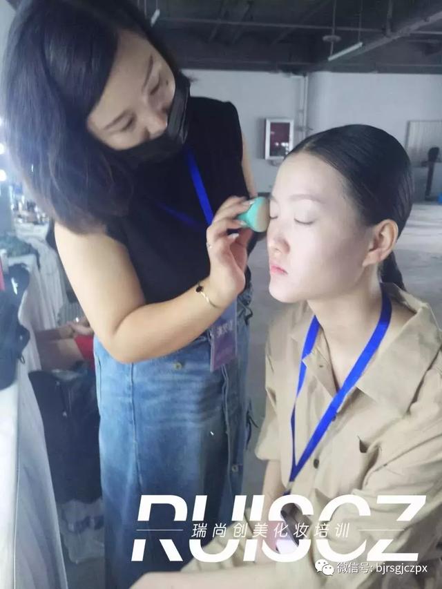 國際沙灘&泳裝文化，中國國際泳裝設(shè)計(jì)大賽實(shí)習(xí)