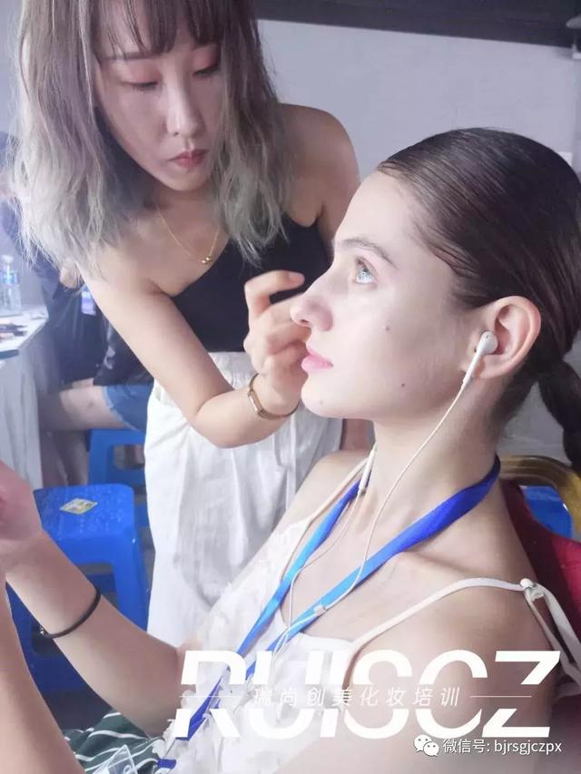 國際沙灘&泳裝文化，中國國際泳裝設(shè)計(jì)大賽實(shí)習(xí)