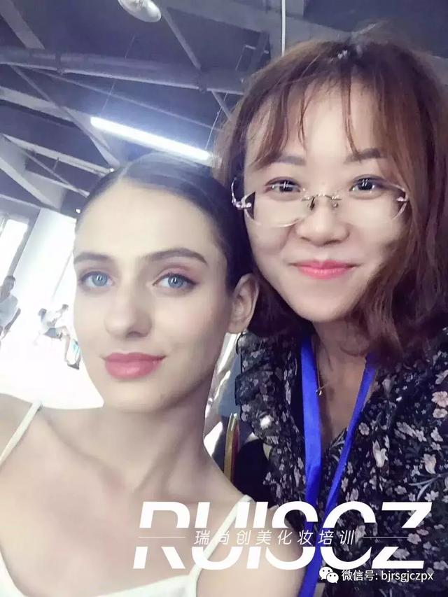 國際沙灘&泳裝文化，中國國際泳裝設(shè)計(jì)大賽實(shí)習(xí)