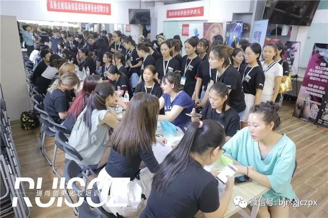 化妝師應聘攻略，實戰(zhàn)經(jīng)驗才是就業(yè)的本錢！