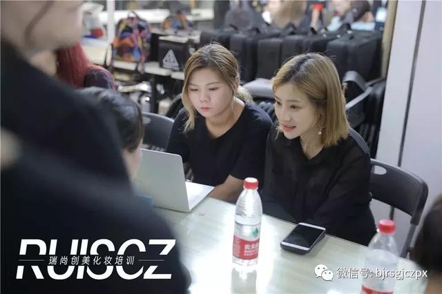 化妝師應聘攻略，實戰(zhàn)經(jīng)驗才是就業(yè)的本錢！