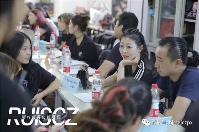 化妝師應聘攻略，實戰(zhàn)經(jīng)驗才是就業(yè)的本錢！